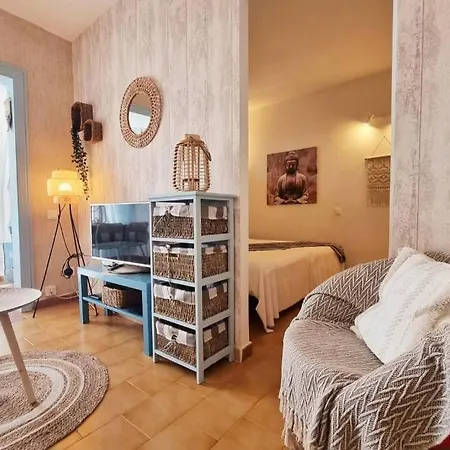 Stylish With Sea Views *