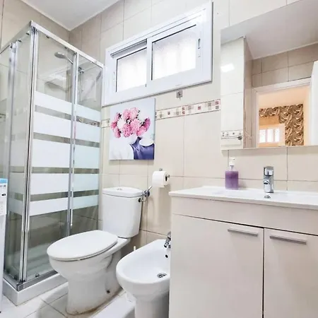 Stylish With Sea Views Сasa de vacaciones