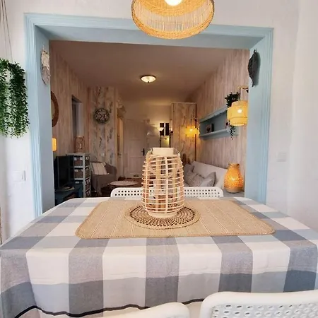 Stylish With Sea Views *