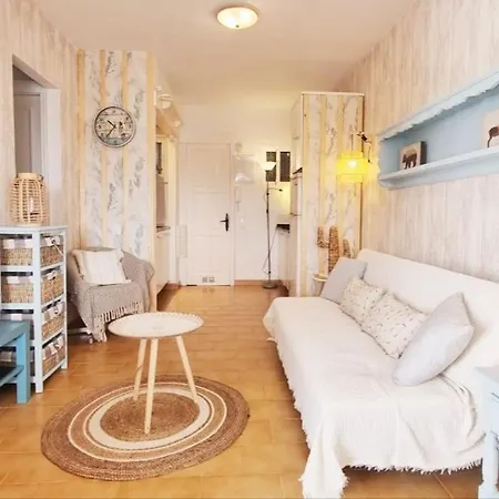 Сasa de vacaciones Stylish With Sea Views *