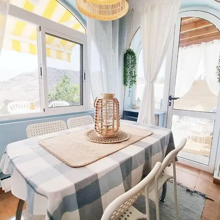 Stylish With Sea Views